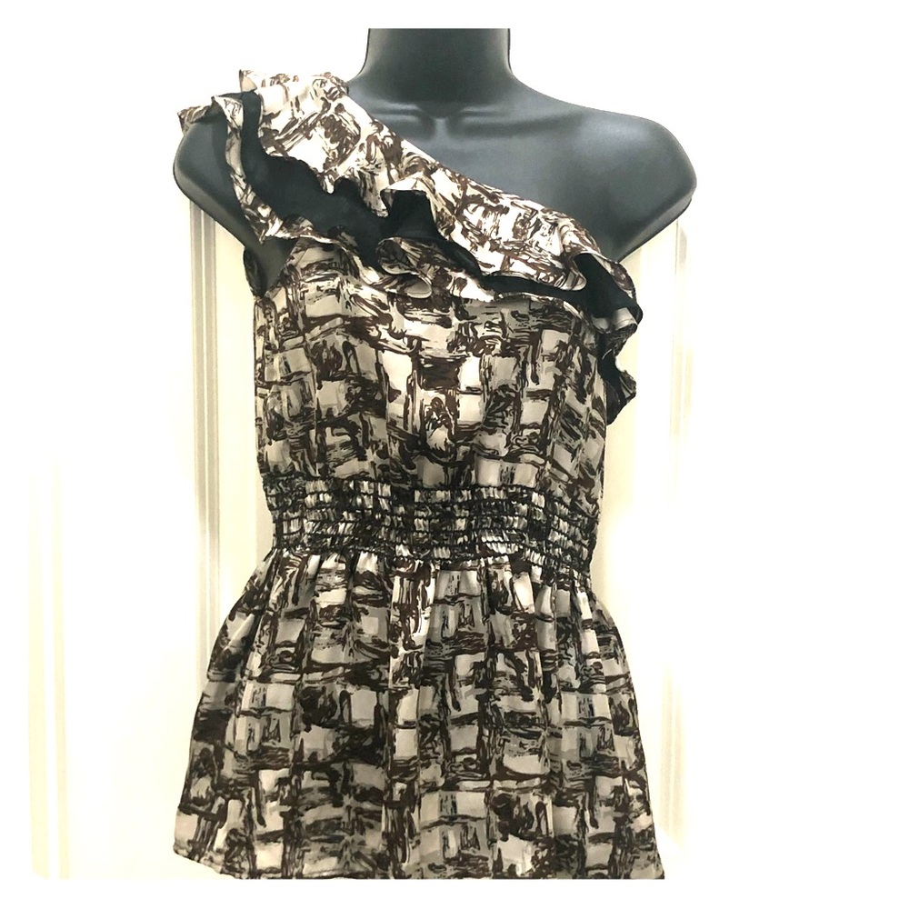 Cute Sleeveless One Shoulder Top